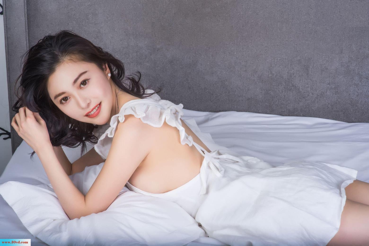 <!-- 标题采集开始 -->外露极品大胸性感女人【15P】<!-- 标题采集结束 -->