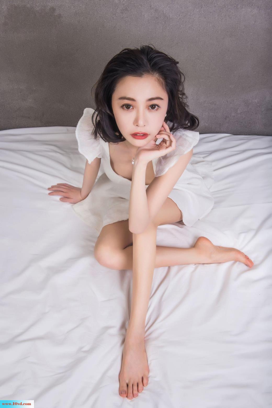 <!-- 标题采集开始 -->外露极品大胸性感女人【15P】<!-- 标题采集结束 -->