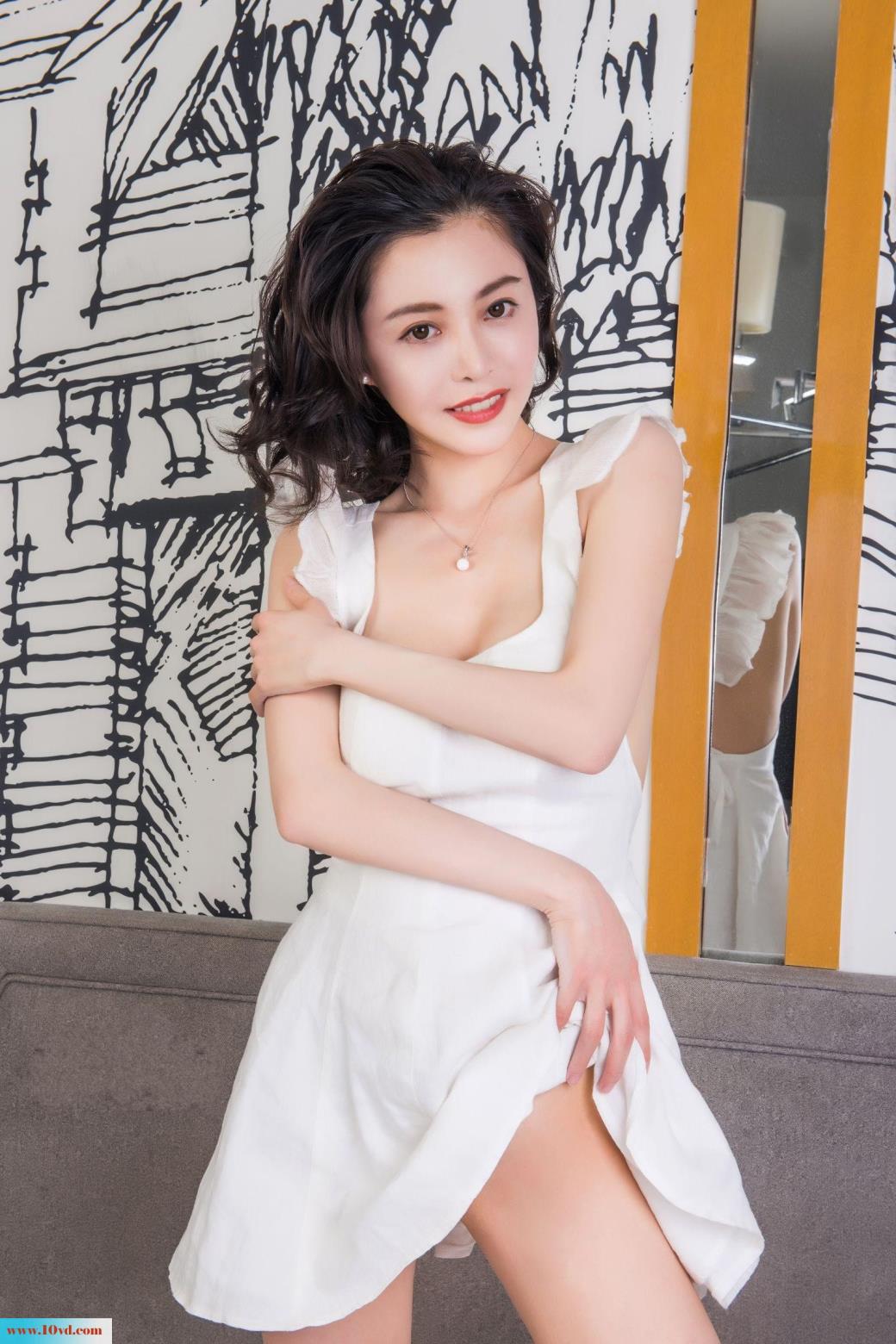 <!-- 标题采集开始 -->外露极品大胸性感女人【15P】<!-- 标题采集结束 -->