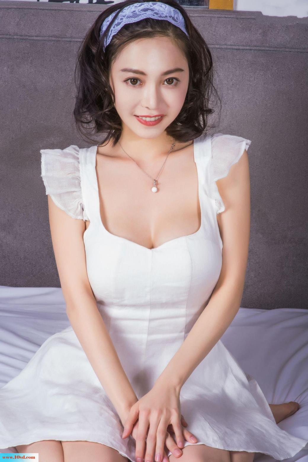 <!-- 标题采集开始 -->外露极品大胸性感女人【15P】<!-- 标题采集结束 -->
