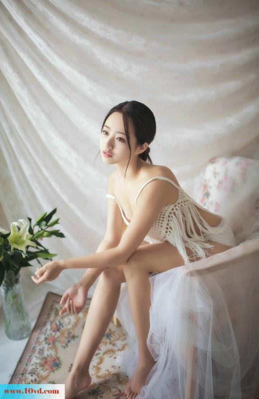 <!-- 标题采集开始 -->愉人清纯长腿美女居家迷人【10P】<!-- 标题采集结束 -->