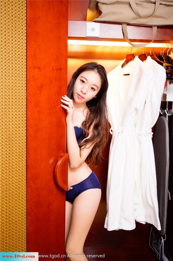 <!-- 标题采集开始 -->酒店大衣柜中的靓娇小美人【13P】<!-- 标题采集结束 -->