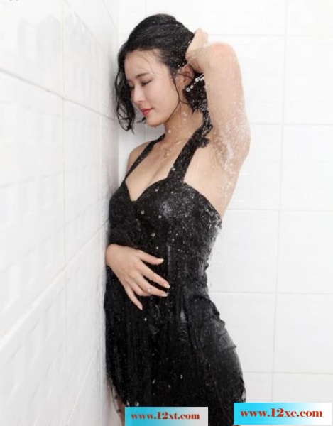 <!-- 标题采集开始 -->吸烟的女人湿漉漉的媚惑(12p)<!-- 标题采集结束 -->