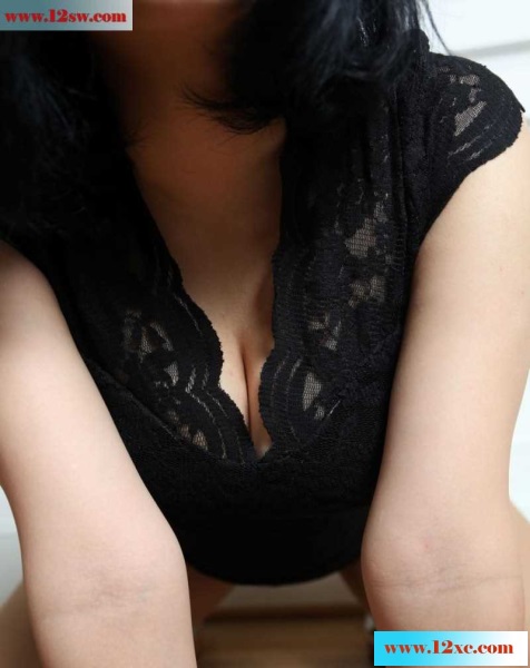 <!-- 标题采集开始 -->丰满的韩国美眉肉丝露底私拍(15p)<!-- 标题采集结束 -->