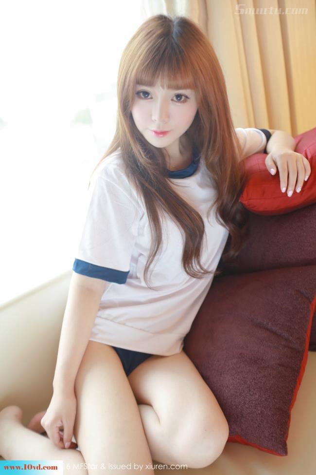 <!-- 标题采集开始 -->宛如瓷娃娃大眼性感女人【10P】<!-- 标题采集结束 -->