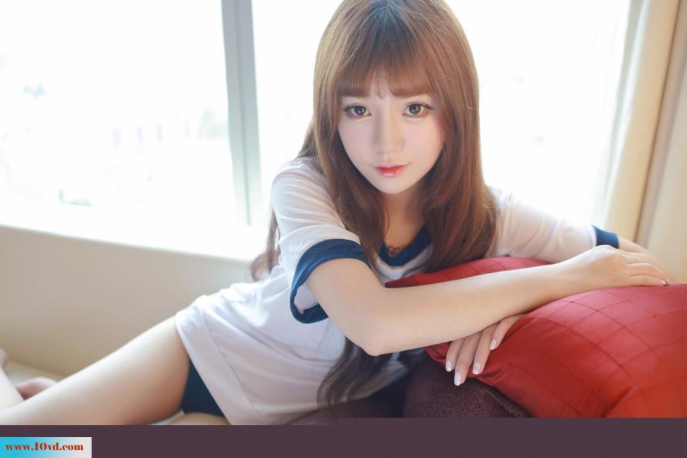 <!-- 标题采集开始 -->宛如瓷娃娃大眼性感女人【10P】<!-- 标题采集结束 -->