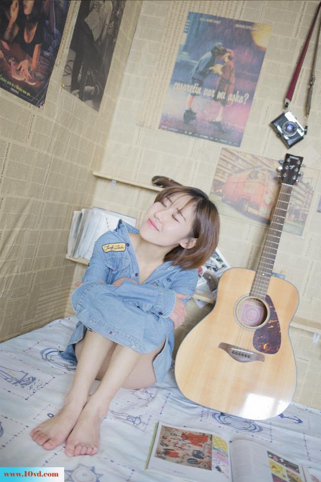 <!-- 标题采集开始 -->微敞出的别样美丽短发酥胸女【11P】<!-- 标题采集结束 -->