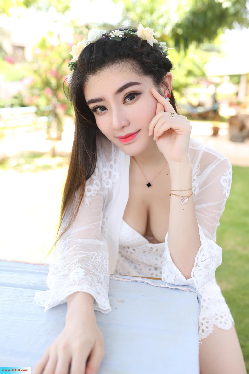 <!-- 标题采集开始 -->夏情喷血撩人极品大胸美女【13P】<!-- 标题采集结束 -->