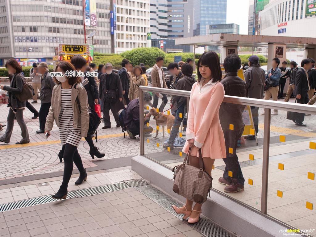 <!-- 标题采集开始 -->地铁口偶遇的援交女女-(20P)<!-- 标题采集结束 -->