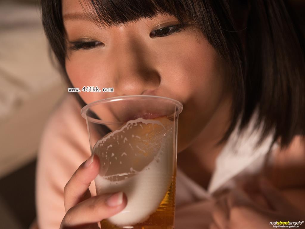 <!-- 标题采集开始 -->地铁口偶遇的援交女女-(20P)<!-- 标题采集结束 -->