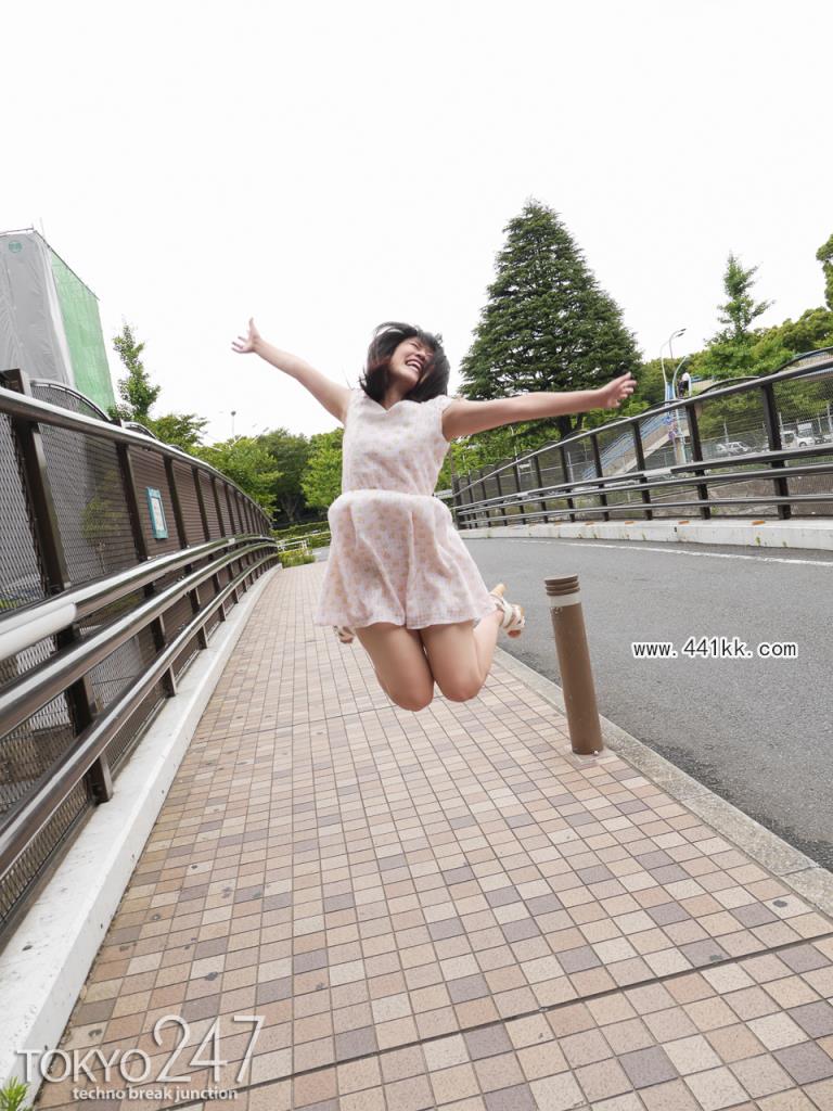 <!-- 标题采集开始 -->多美白嫩可爱的少女也少不了男人的毒手(26P)<!-- 标题采集结束 -->