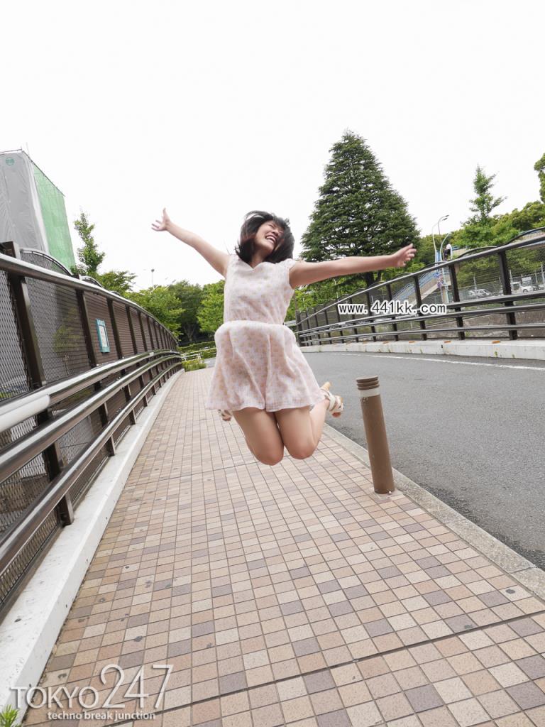 <!-- 标题采集开始 -->多美白嫩可爱的少女也少不了男人的毒手(26P)<!-- 标题采集结束 -->