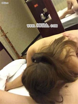 <!-- 标题采集开始 -->少妇口活好，屁股够大，最喜欢从后面操她(17P<!-- 标题采集结束 -->