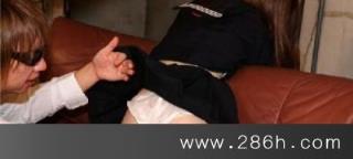 <!-- 标题采集开始 -->制服小妞被强行口活-(25P)<!-- 标题采集结束 -->