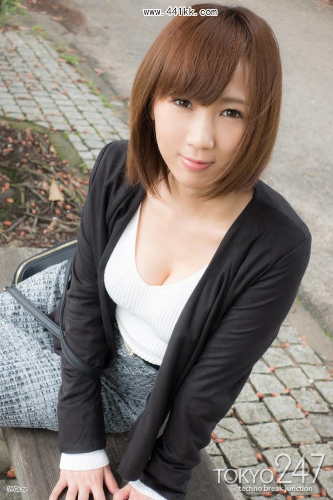 <!-- 标题采集开始 -->靓丽小妞和卷毛的男人一场大战-(30P)<!-- 标题采集结束 -->