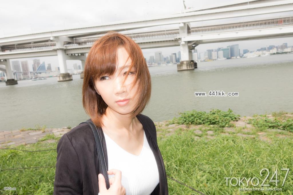 <!-- 标题采集开始 -->靓丽小妞和卷毛的男人一场大战-(30P)<!-- 标题采集结束 -->
