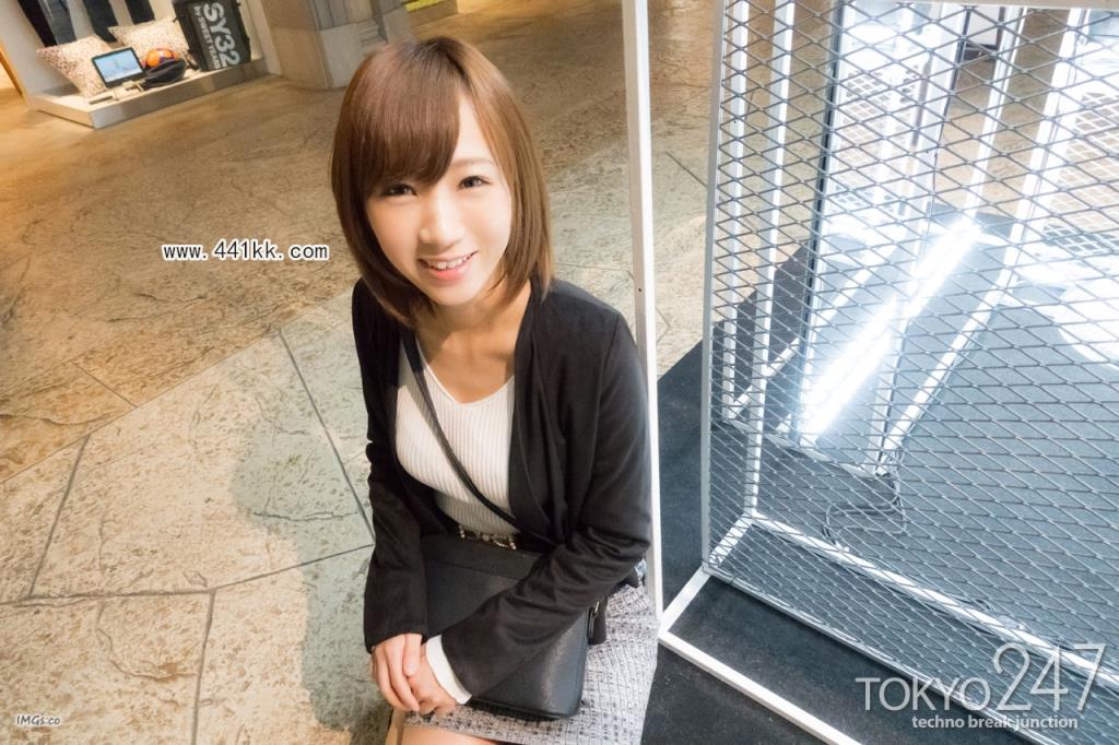 <!-- 标题采集开始 -->靓丽小妞和卷毛的男人一场大战-(30P)<!-- 标题采集结束 -->