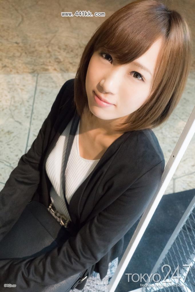 <!-- 标题采集开始 -->靓丽小妞和卷毛的男人一场大战-(30P)<!-- 标题采集结束 -->