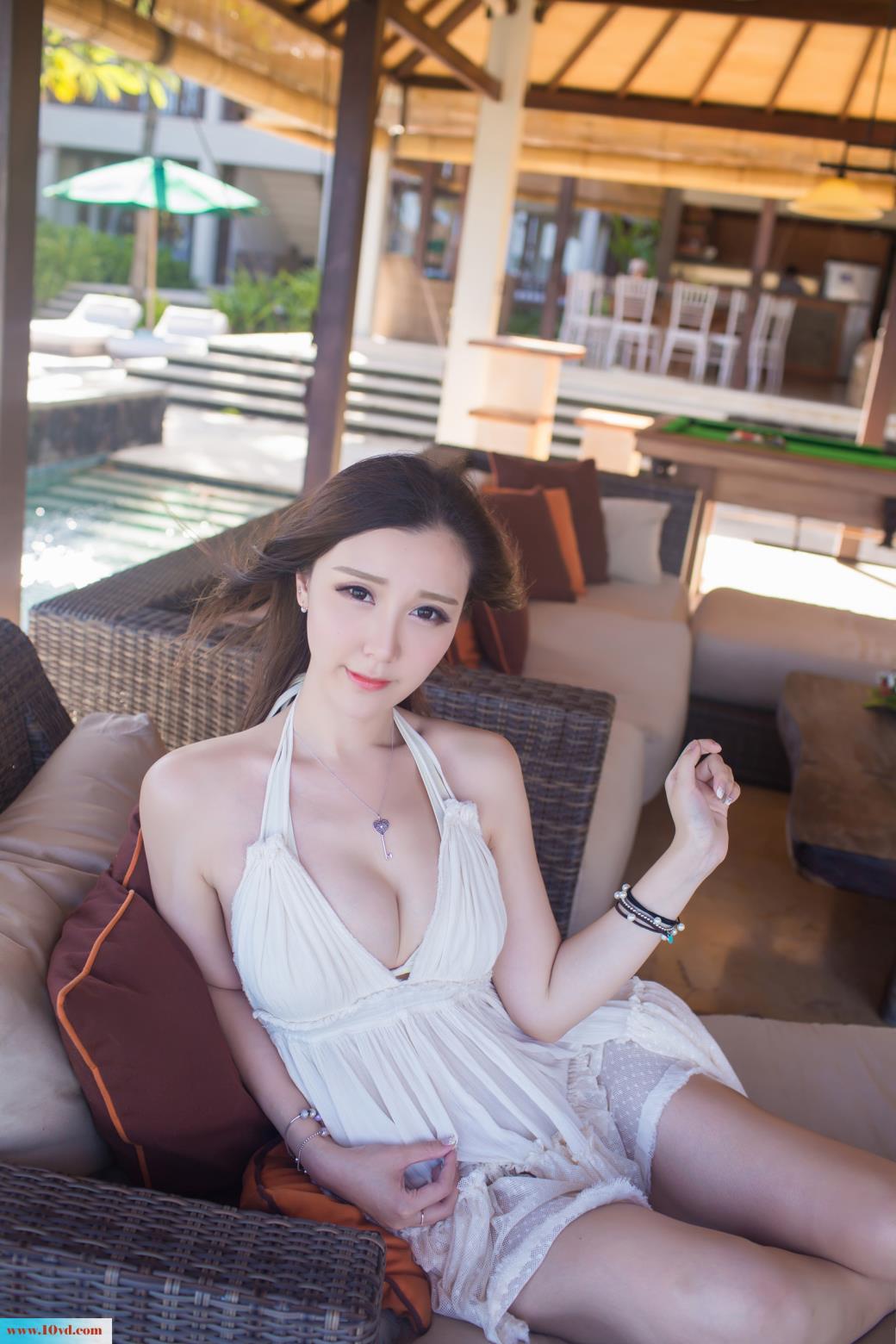 <!-- 标题采集开始 -->萌纯靓而高挑成熟女人【16P】<!-- 标题采集结束 -->