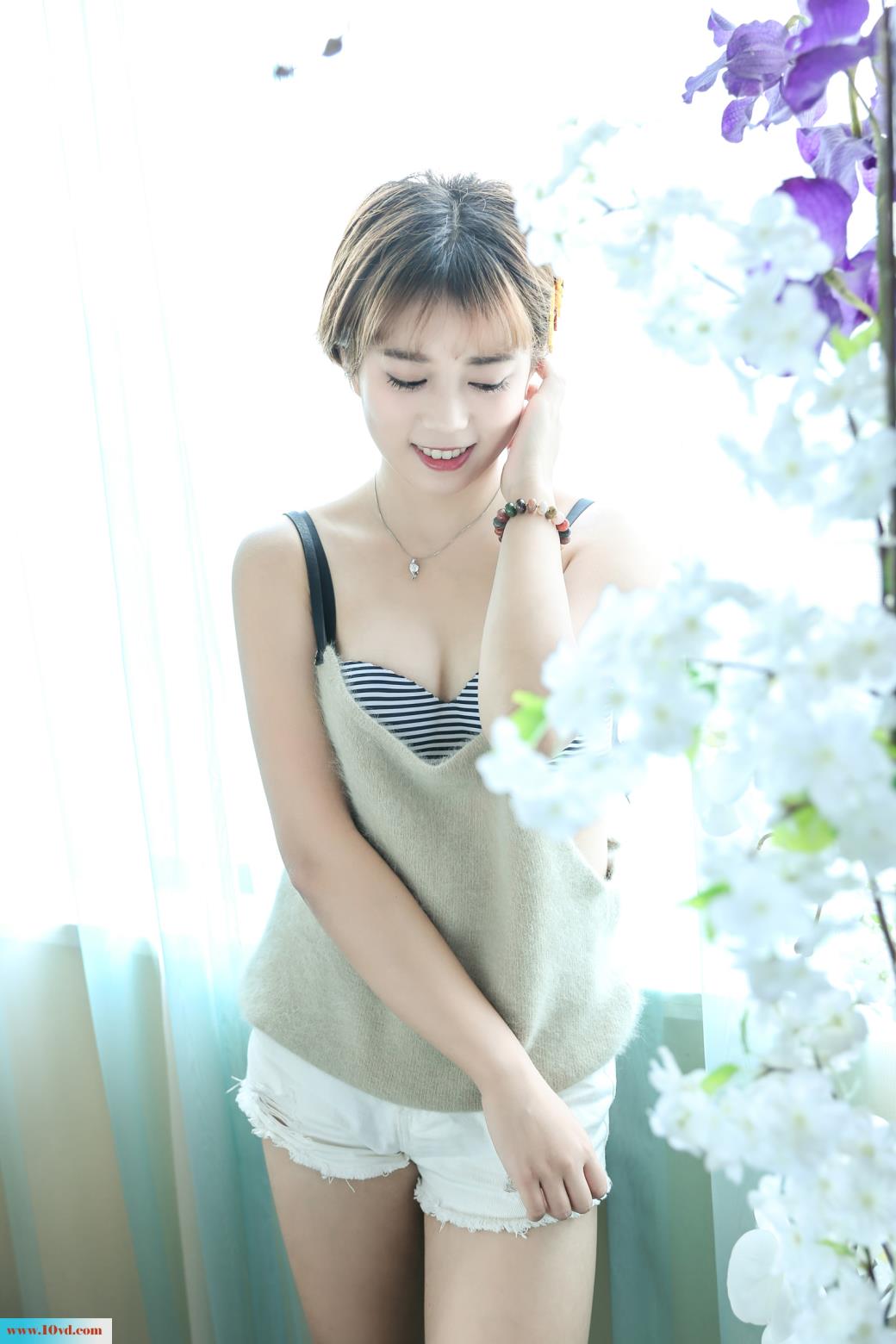 <!-- 标题采集开始 -->萌娇迷人短发美女【11P】<!-- 标题采集结束 -->