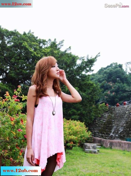 <!-- 标题采集开始 -->阳光好动的黑丝美女户外写真(17p)<!-- 标题采集结束 -->