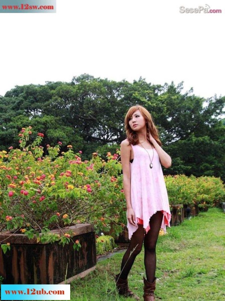 <!-- 标题采集开始 -->阳光好动的黑丝美女户外写真(17p)<!-- 标题采集结束 -->