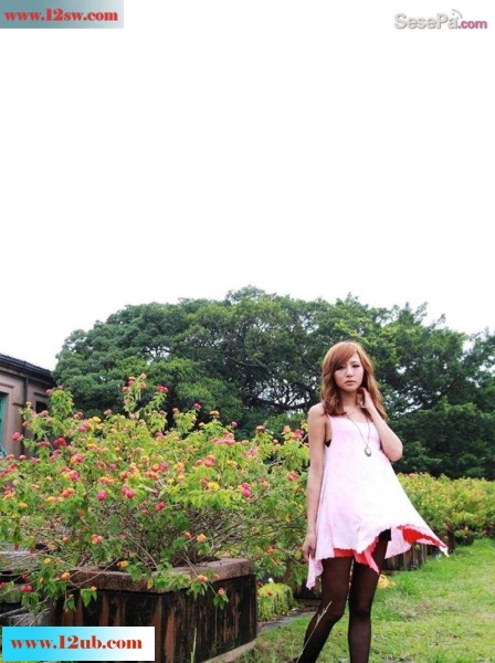 <!-- 标题采集开始 -->阳光好动的黑丝美女户外写真(17p)<!-- 标题采集结束 -->