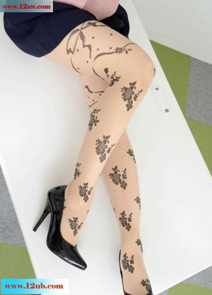 <!-- 标题采集开始 -->印花丝袜办公室文秘美女性感写真(17P)<!-- 标题采集结束 -->