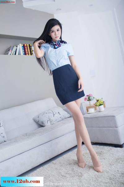 <!-- 标题采集开始 -->拥有高挑的身材与女神范的气质的OL装女模<!-- 标题采集结束 -->