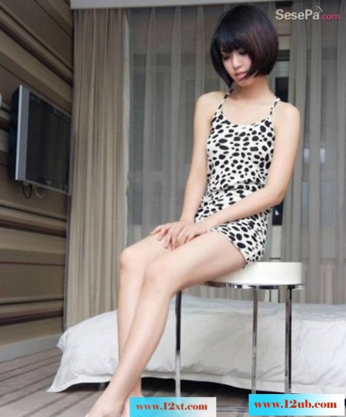 <!-- 标题采集开始 -->宾馆里的诱人美腿惹火中又带着甜美(10p)<!-- 标题采集结束 -->