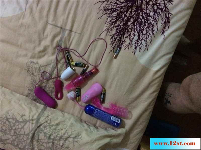和骚老婆在家自拍之青瓜插逼[17P]&nbsp;&nbsp;
